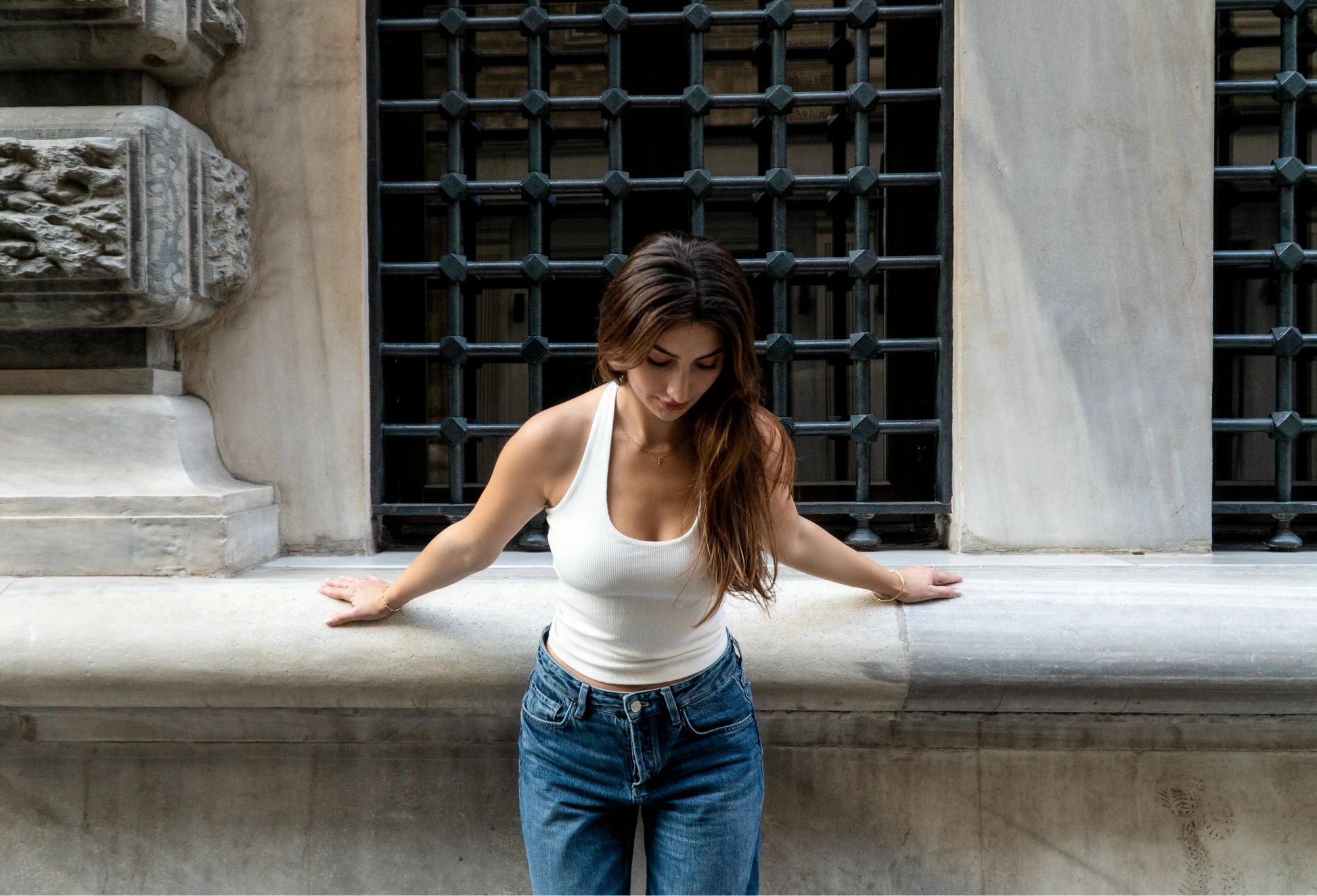 ⁠Soft Curve Tank