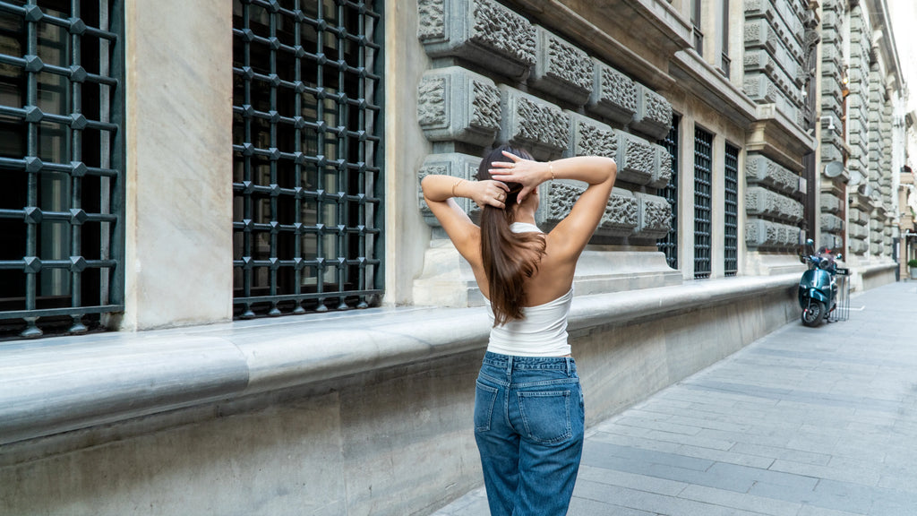 ⁠Soft Curve Tank